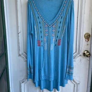 Caite Athleta Hi-Lo Embroidered Tunic with Pocket